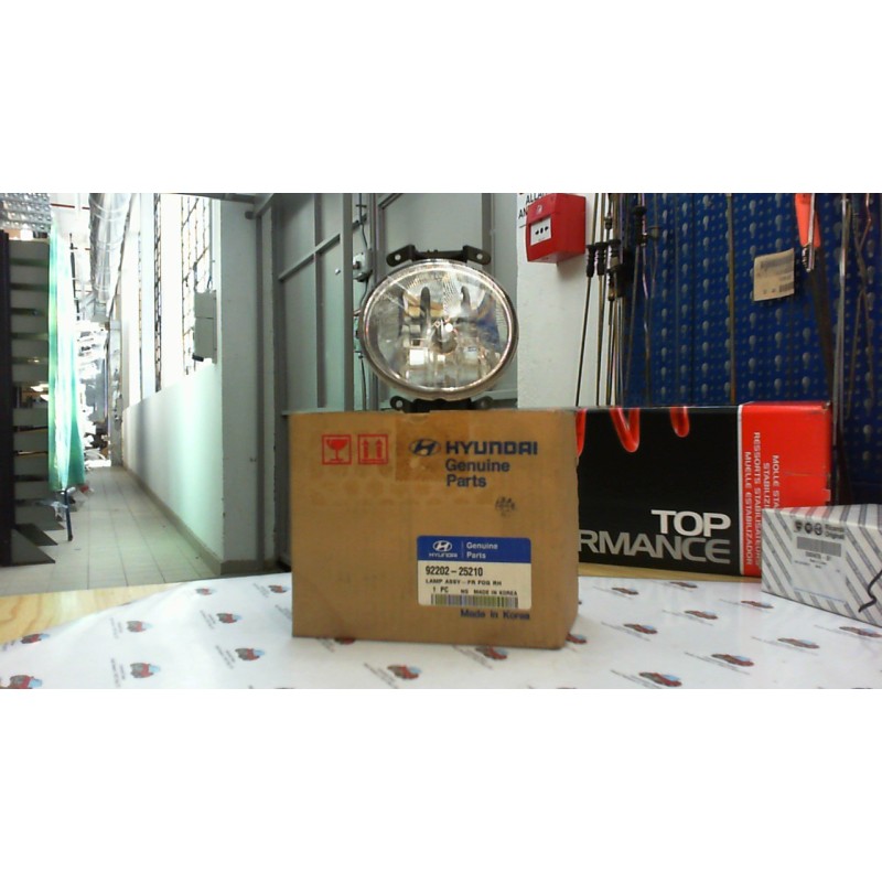 HYUNDAI  92202-25210 FARO ANTERIORE DESTRO